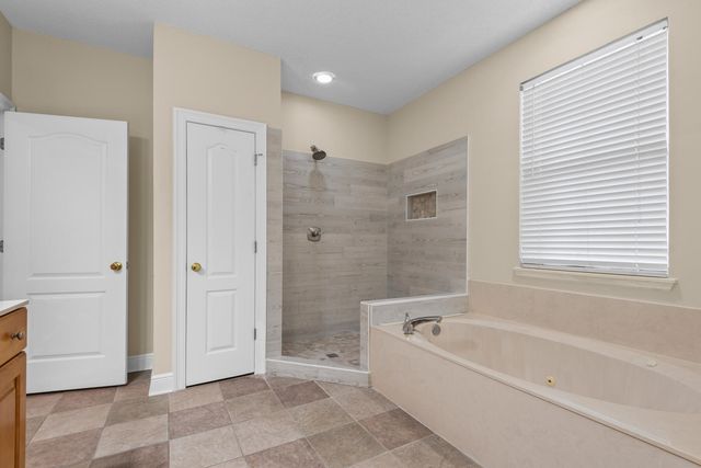 4243 Lost Horse Circle, Niceville, FL 32578