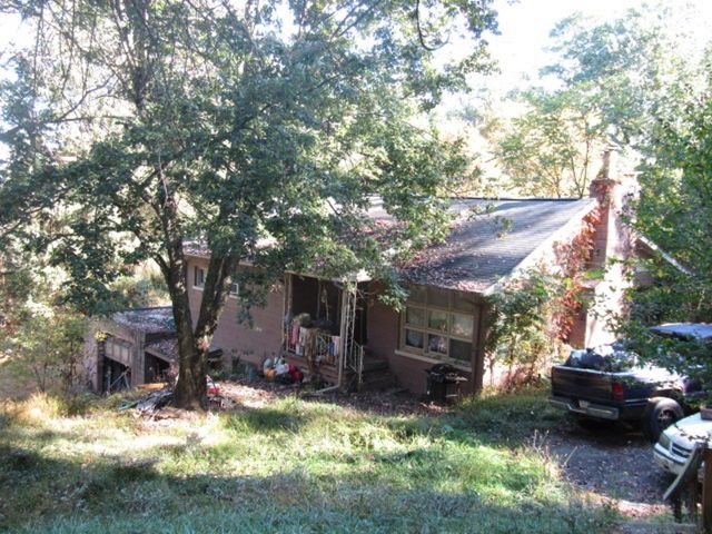 2511 7th St, New Kensington, PA 15068