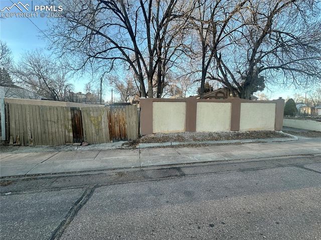 405 Mono Place, Colorado Springs, CO 80910