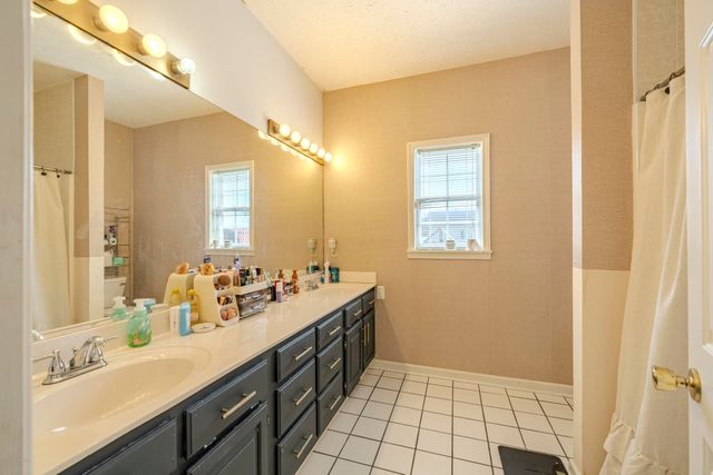 15 BLUEBELL CV, Savannah, TN 38372