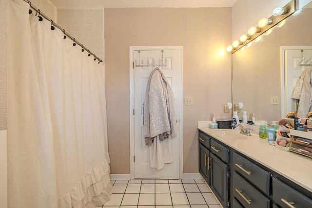 15 BLUEBELL CV, Savannah, TN 38372