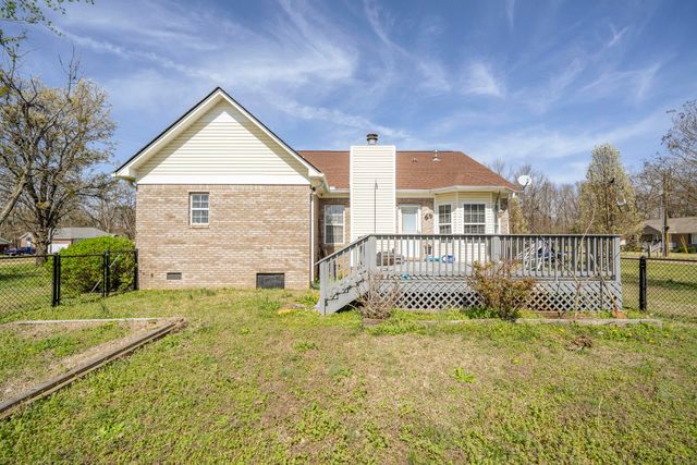 15 BLUEBELL CV, Savannah, TN 38372