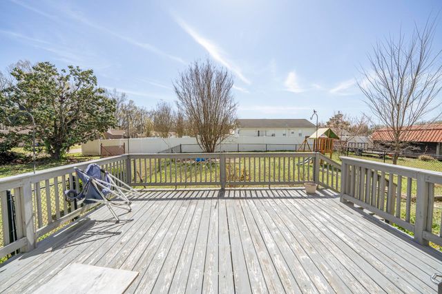 15 BLUEBELL CV, Savannah, TN 38372