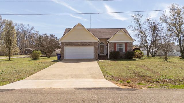 15 BLUEBELL CV, Savannah, TN 38372