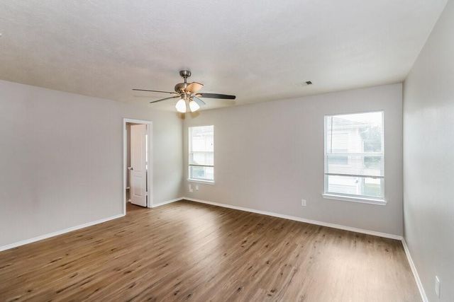 2730 Skyview Grove Court, Houston, TX 77047