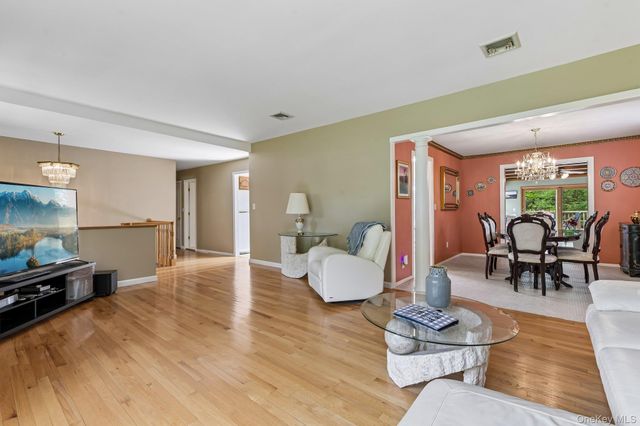 193 Cambon Avenue, Saint James, NY 11780