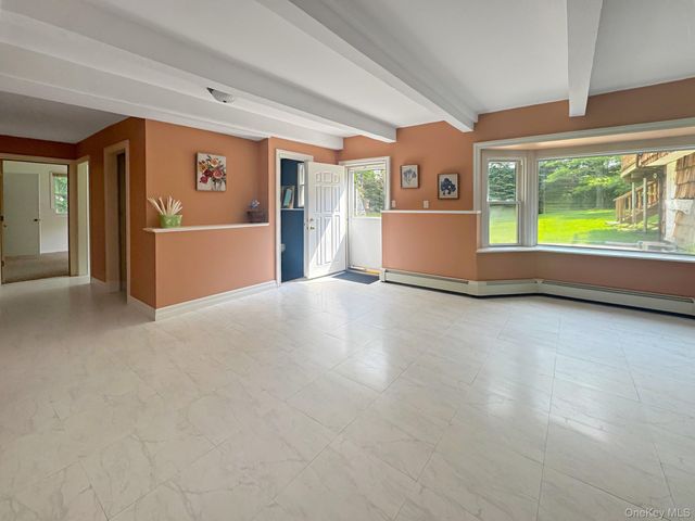 193 Cambon Avenue, Saint James, NY 11780