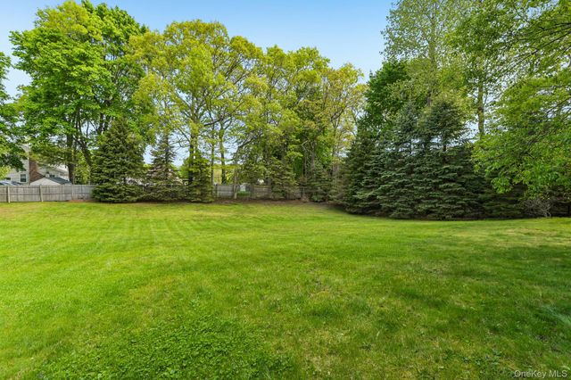 193 Cambon Avenue, Saint James, NY 11780