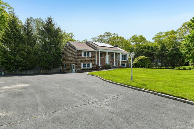 193 Cambon Avenue, Saint James, NY 11780