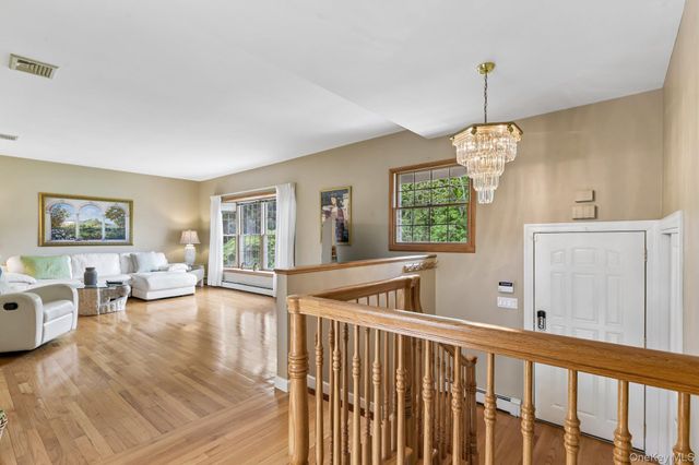 193 Cambon Avenue, Saint James, NY 11780