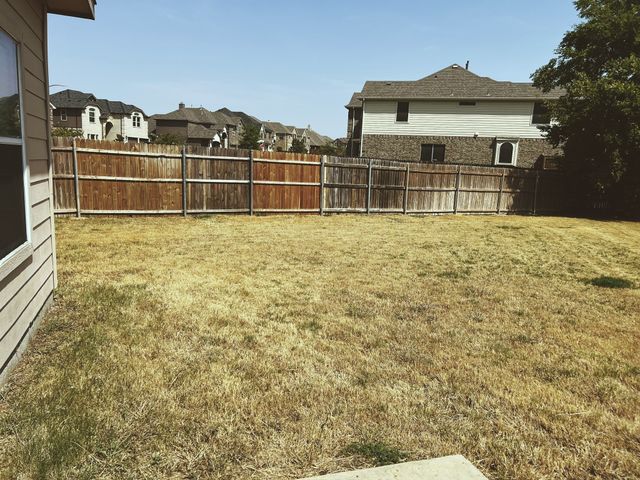 1717 Grassy View Drive, Fort Worth, TX 76177