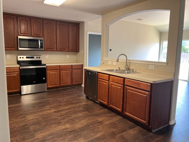 1717 Grassy View Drive, Fort Worth, TX 76177