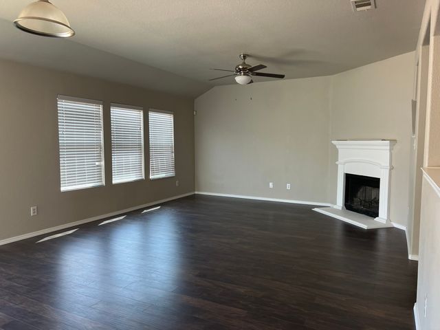 1717 Grassy View Drive, Fort Worth, TX 76177