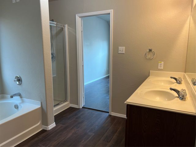 1717 Grassy View Drive, Fort Worth, TX 76177