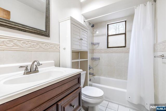 70 Orient Way 9, Rutherford, NJ 07070