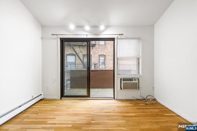 70 Orient Way 9, Rutherford, NJ 07070