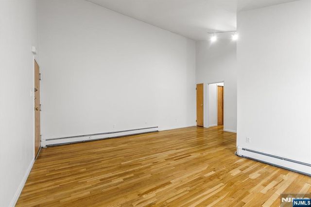 70 Orient Way 9, Rutherford, NJ 07070