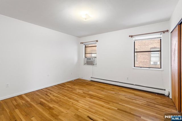 70 Orient Way 9, Rutherford, NJ 07070