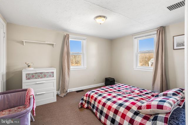 2114 FARMINGTON AVE, Boyertown, PA 19512