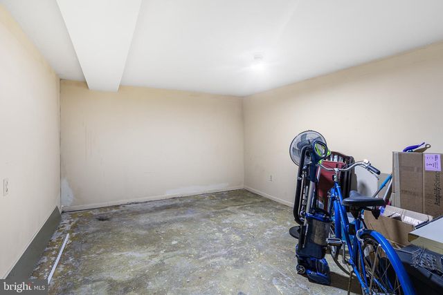 2114 FARMINGTON AVE, Boyertown, PA 19512