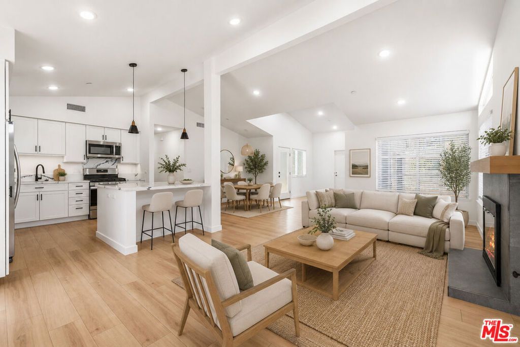 22320 Itasca Street, Chatsworth, CA 91311 — exterior