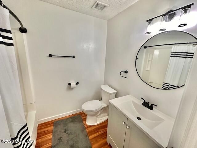 211 Sunshine Court, Parlin, NJ 08859