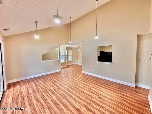 211 Sunshine Court, Parlin, NJ 08859