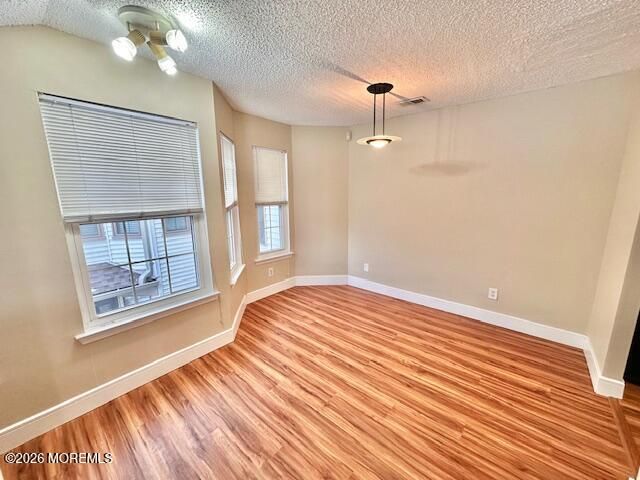 211 Sunshine Court, Parlin, NJ 08859