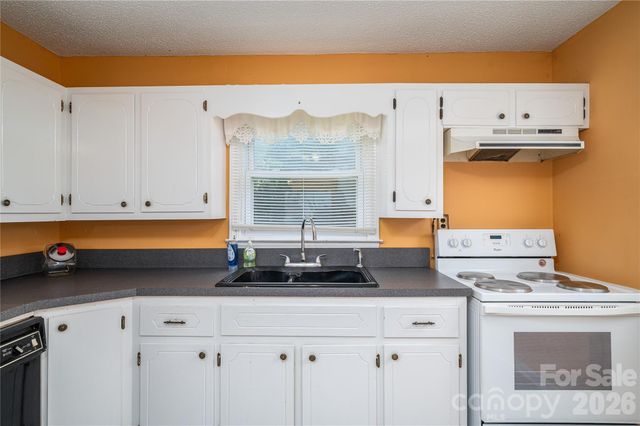614 W Westview Street, Gastonia, NC 28052