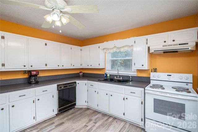 614 W Westview Street, Gastonia, NC 28052