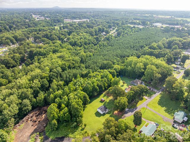 614 W Westview Street, Gastonia, NC 28052