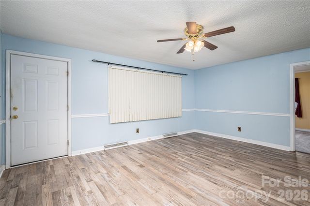 614 W Westview Street, Gastonia, NC 28052