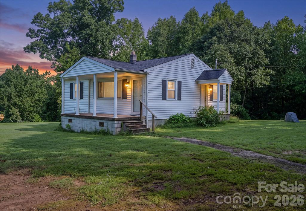 614 W Westview Street, Gastonia, NC 28052