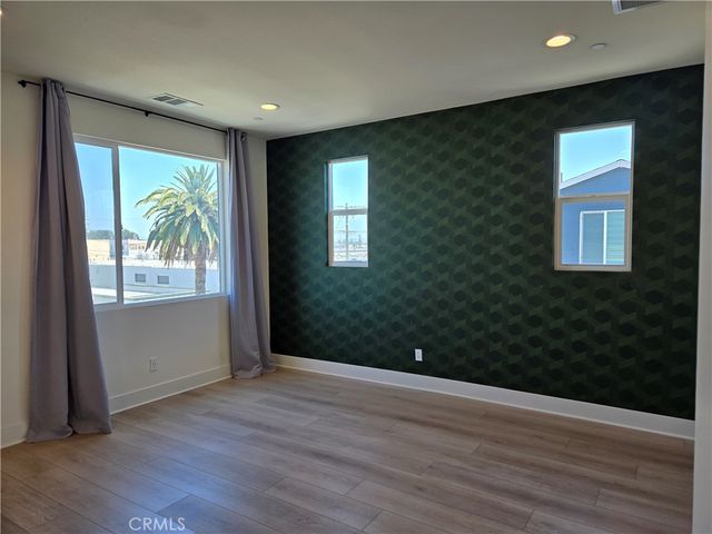 250 N Standard Avenue, Santa Ana, CA 92701
