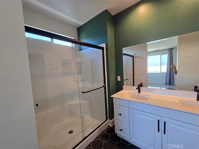 250 N Standard Avenue, Santa Ana, CA 92701