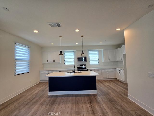 250 N Standard Avenue, Santa Ana, CA 92701