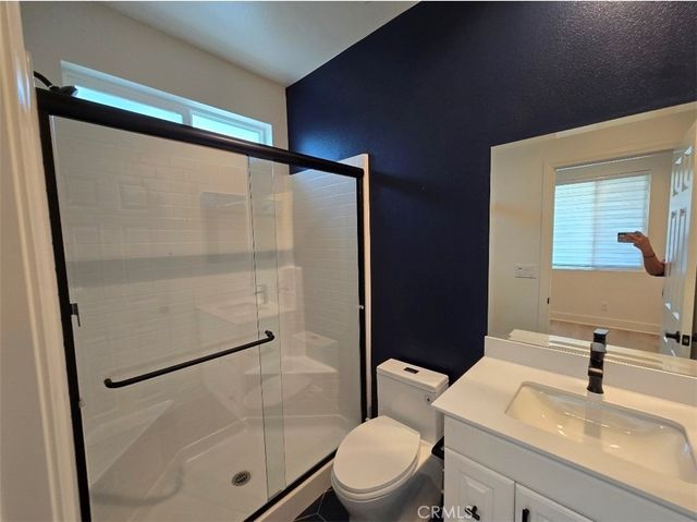 250 N Standard Avenue, Santa Ana, CA 92701
