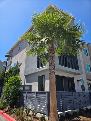 250 N Standard Avenue, Santa Ana, CA 92701