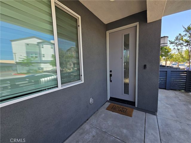 250 N Standard Avenue, Santa Ana, CA 92701