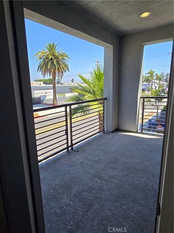 250 N Standard Avenue, Santa Ana, CA 92701