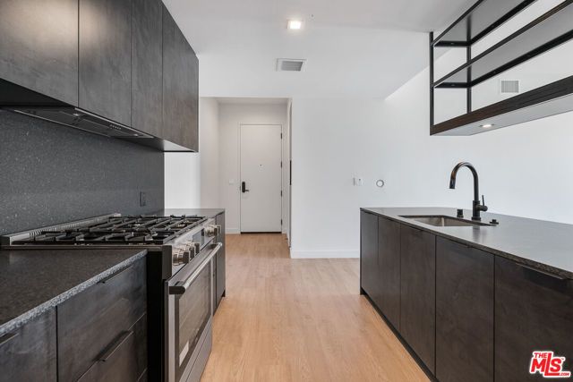 10700 Tabor Street PH23, Los Angeles, CA 90034