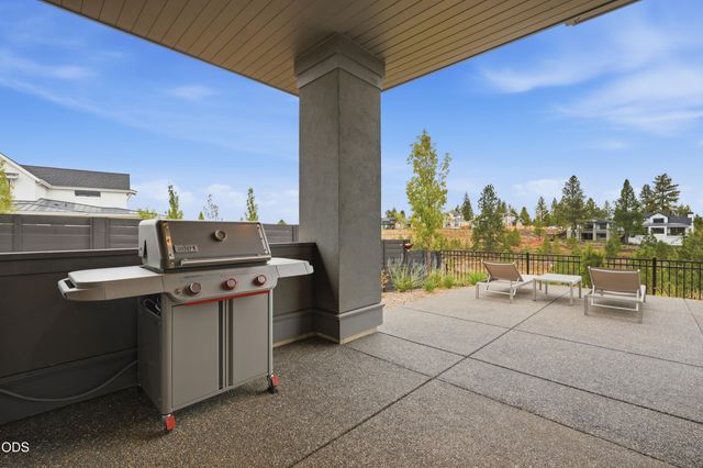 3219 NW Strickland Way, Bend, OR 97703