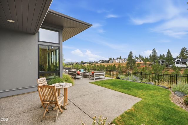 3219 NW Strickland Way, Bend, OR 97703