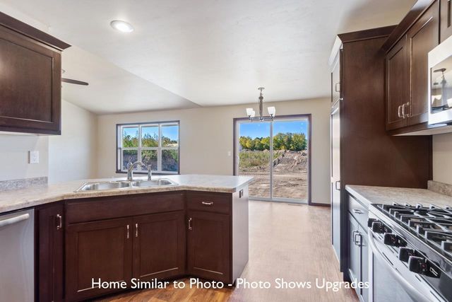 1720 BETTY JEAN LANE, Green Bay, WI 54313