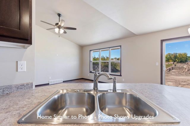 1720 BETTY JEAN LANE, Green Bay, WI 54313