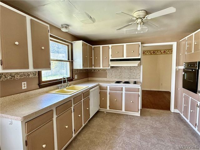 4669 West Park Drive, Lewiston, NY 14092