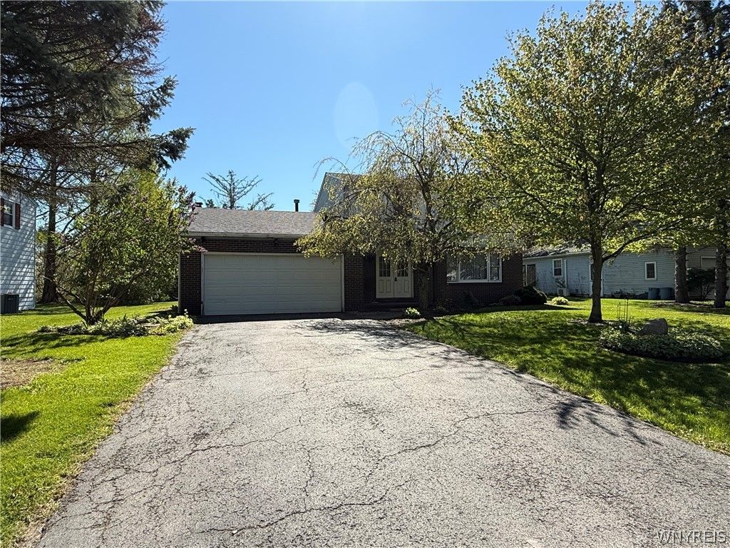 4669 West Park Drive, Lewiston, NY 14092