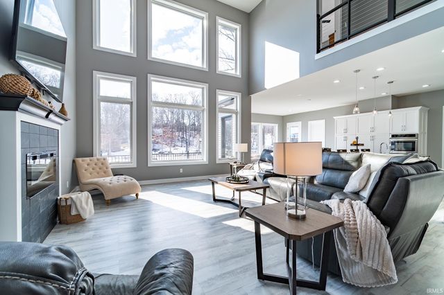 120 Lane 270A Hamilton Lake, Hamilton, IN 46742