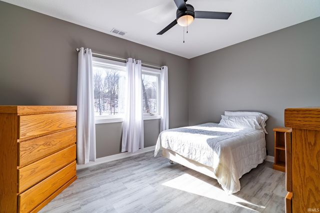 120 Lane 270A Hamilton Lake, Hamilton, IN 46742