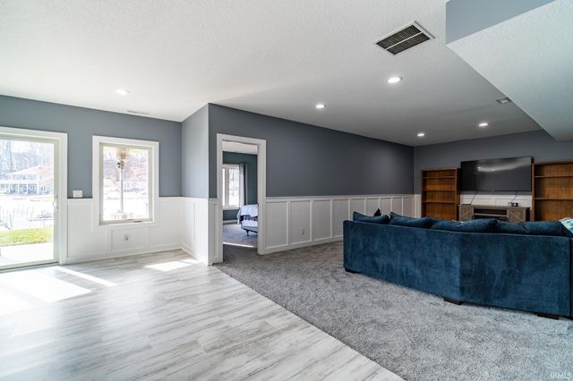 120 Lane 270A Hamilton Lake, Hamilton, IN 46742